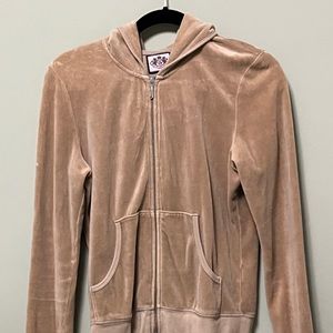 Juicy couture brown velour sweater.Straight from early 2010s, royal detail